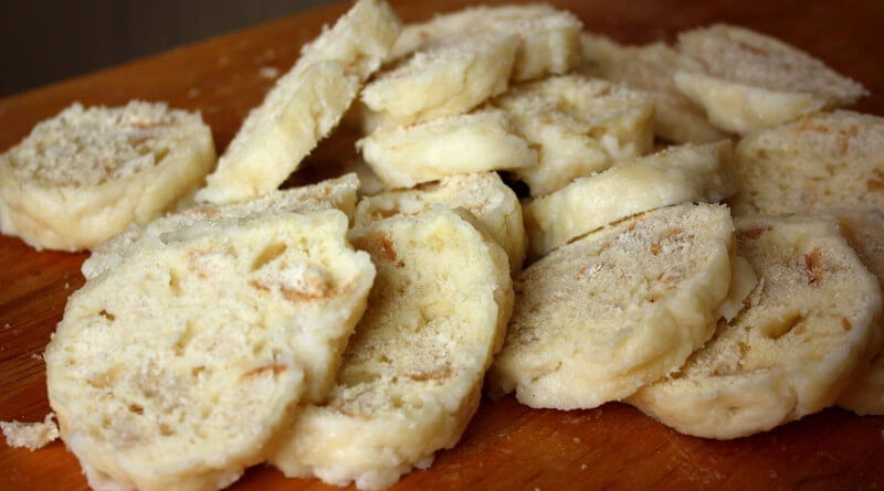 Houskové knedlíky
