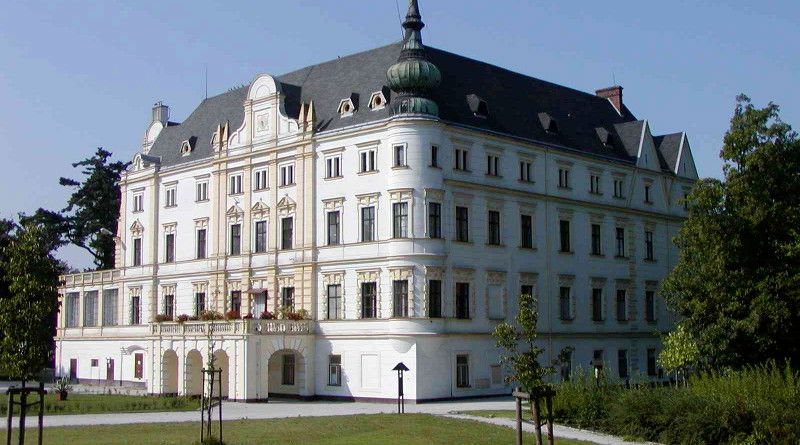 Zámek Bartošovice